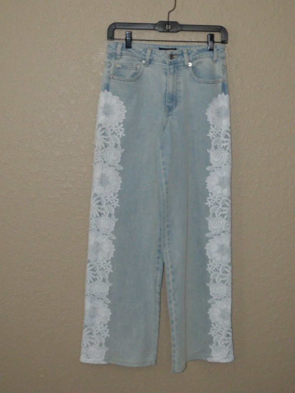 NWT $298 Sz 24 Generation Love Esme Lace Appliqué Straight-Leg Jeans